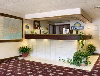 Days Inn By Wyndham Berlin Meriden Ngoại thất bức ảnh